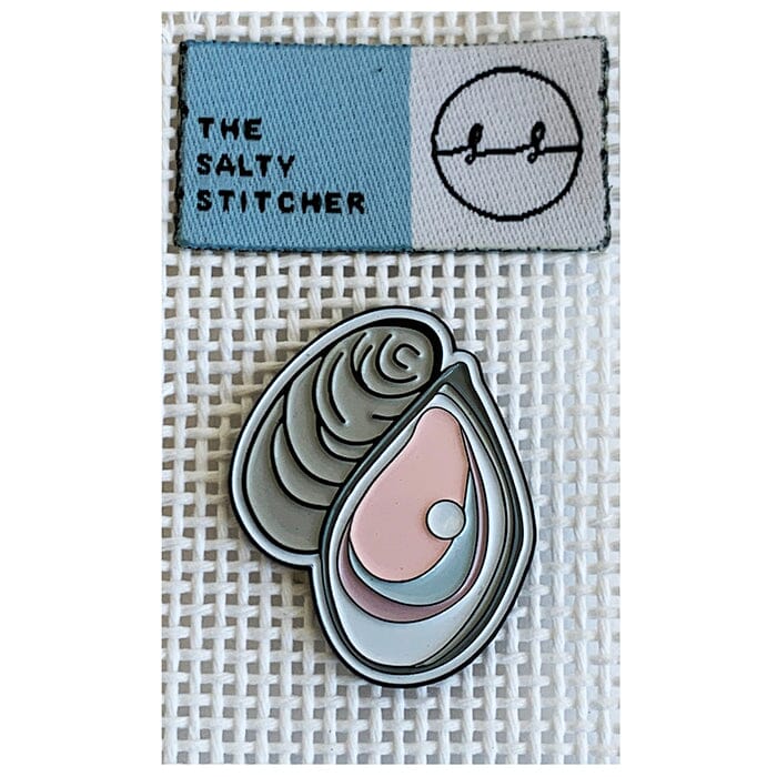 Oyster with Pearl Needleminder