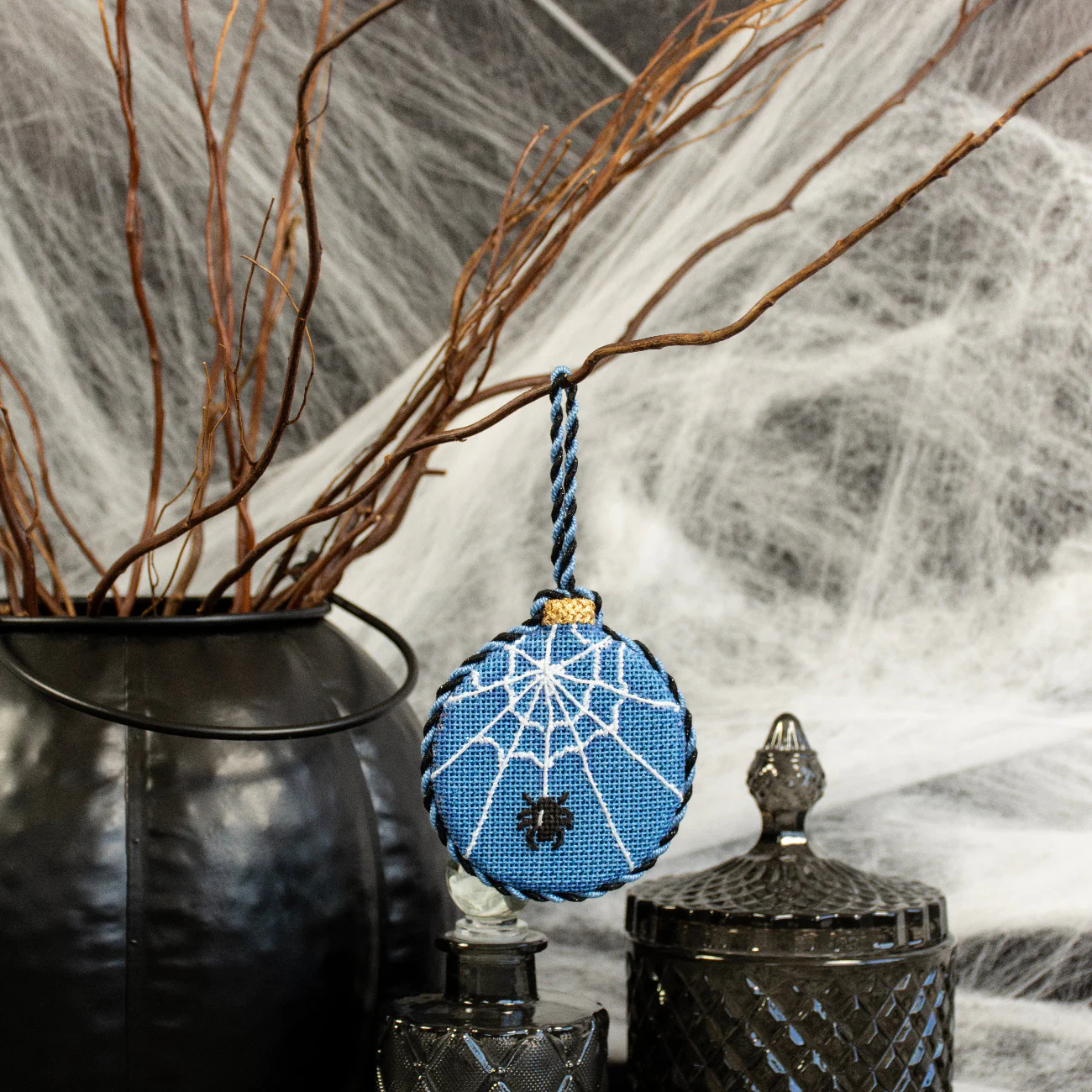 Spider Web Ball Ornament Kit - Image 2