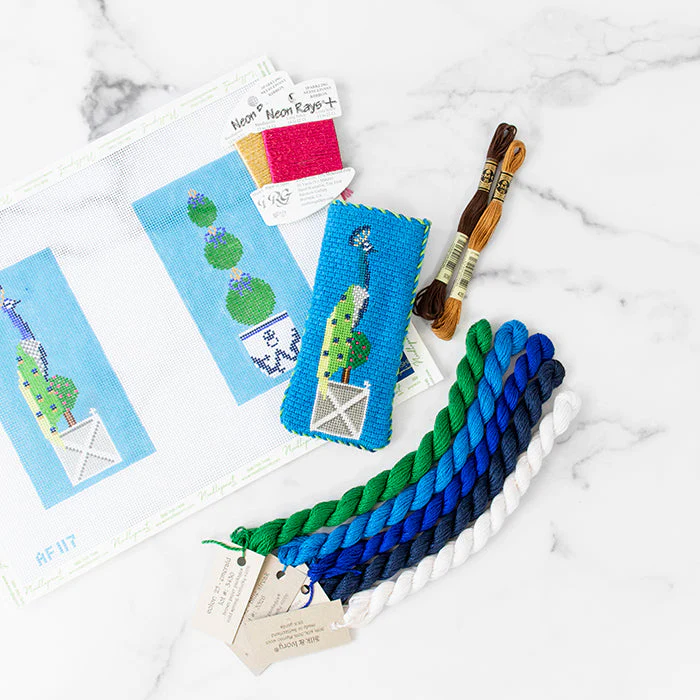 Topiary Peacock Eyeglass Case Kit